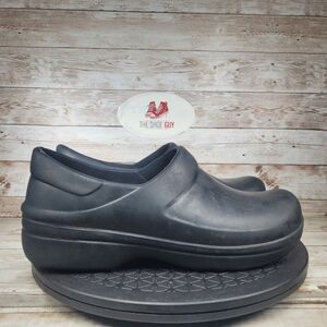 Crocs Neria Pro II Work Clogs Womens Size 10 Black Comfort Walking Nursing Shoes